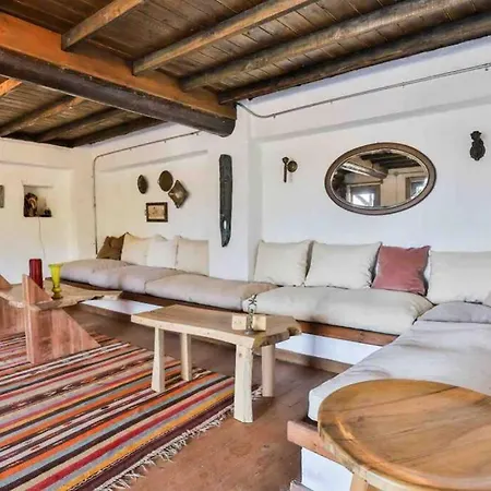 Kuytu Inziva, Doga Icinde Oezel Havuzlu Tas Ev, Kas Villa Kas