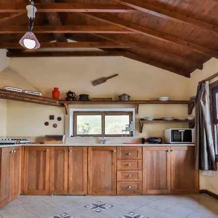 Kuytu Inziva, Doga Icinde Oezel Havuzlu Tas Ev, Kas Villa